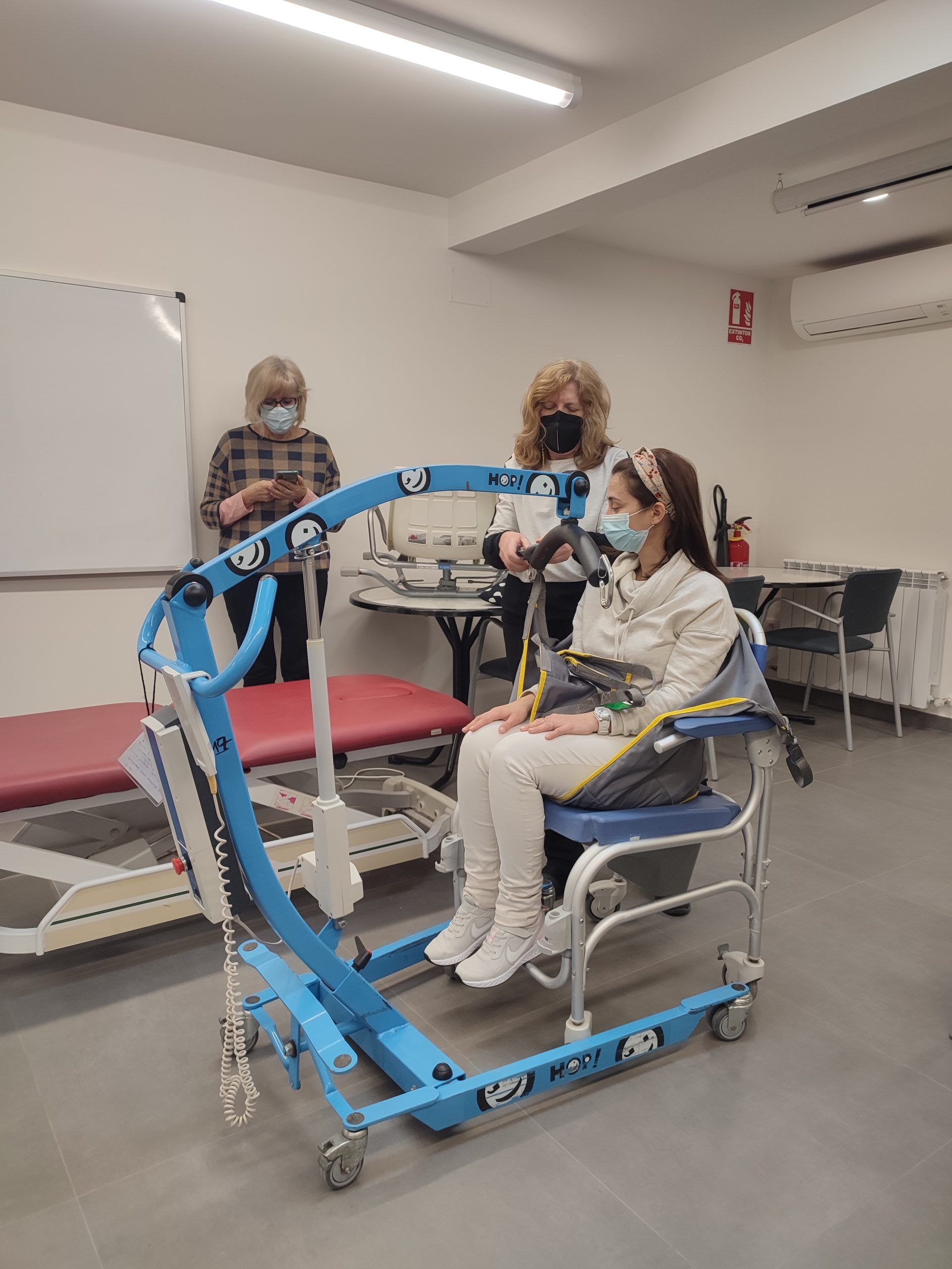 COLABORACIÓN ENTRE CÁRITAS DIOCESANA BARBASTRO MONZÓN Y ASOCIACIÓN DE ENFERMOS DE ALZEHIMER