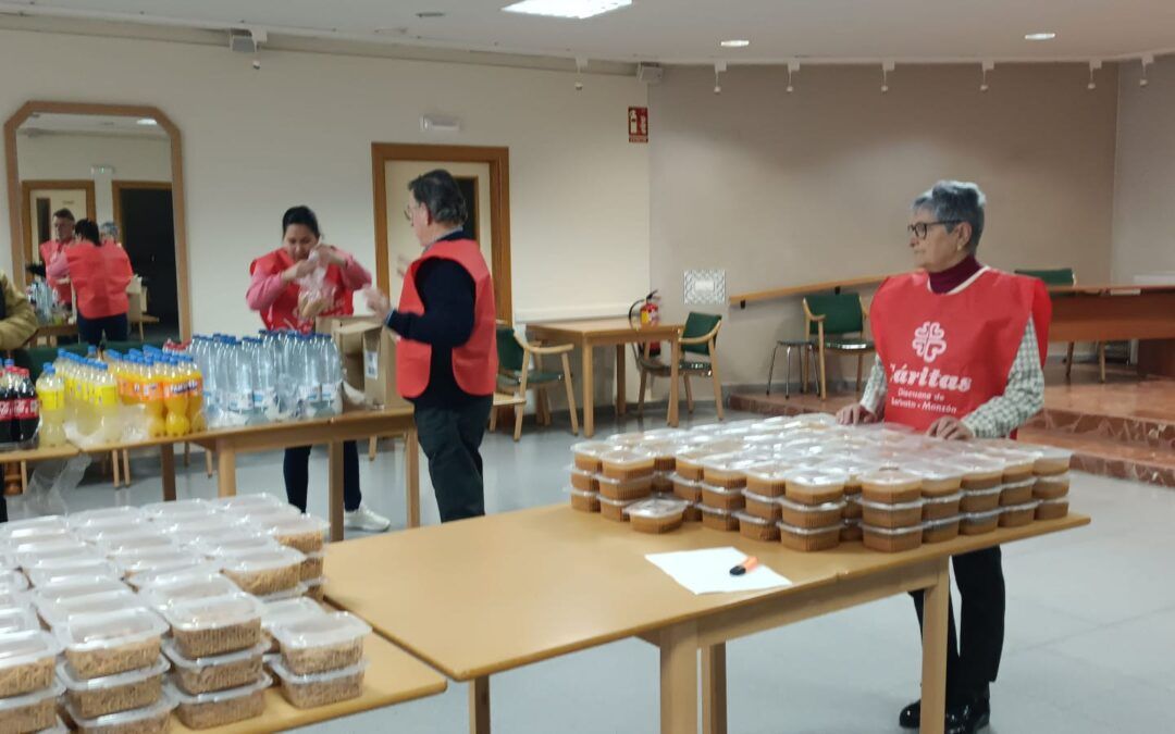 Cerca de 200 familias pudieron celebrar la Nochebuena con una cena digna